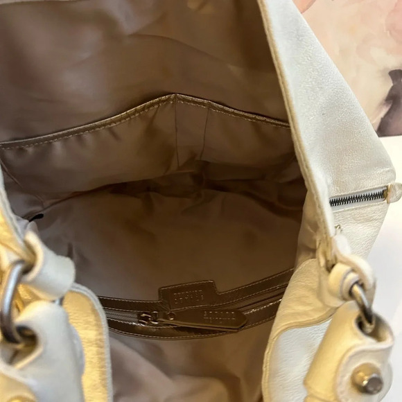 ! Stuart Weitzman cream Leather handbag - Picture 6 of 10